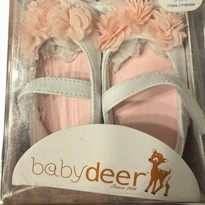 Baby Deer White and Pink Floral Infant Shoes